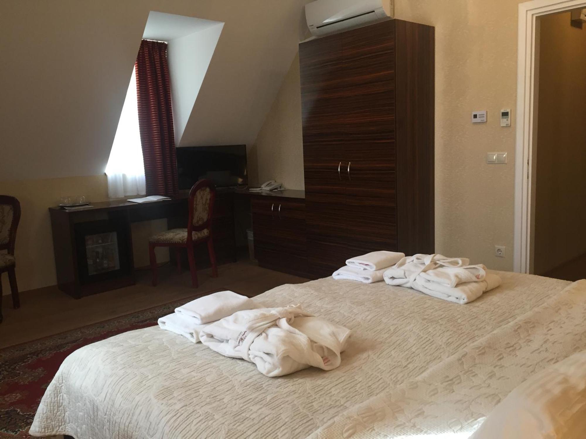 Batthyány Kastélyszálló Zalacsány Esterno foto