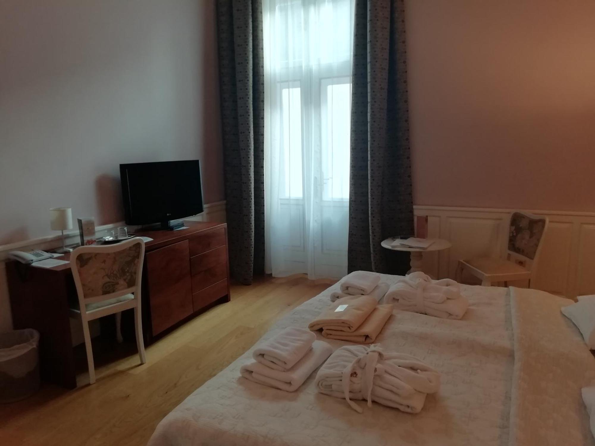 Batthyány Kastélyszálló Zalacsány Esterno foto