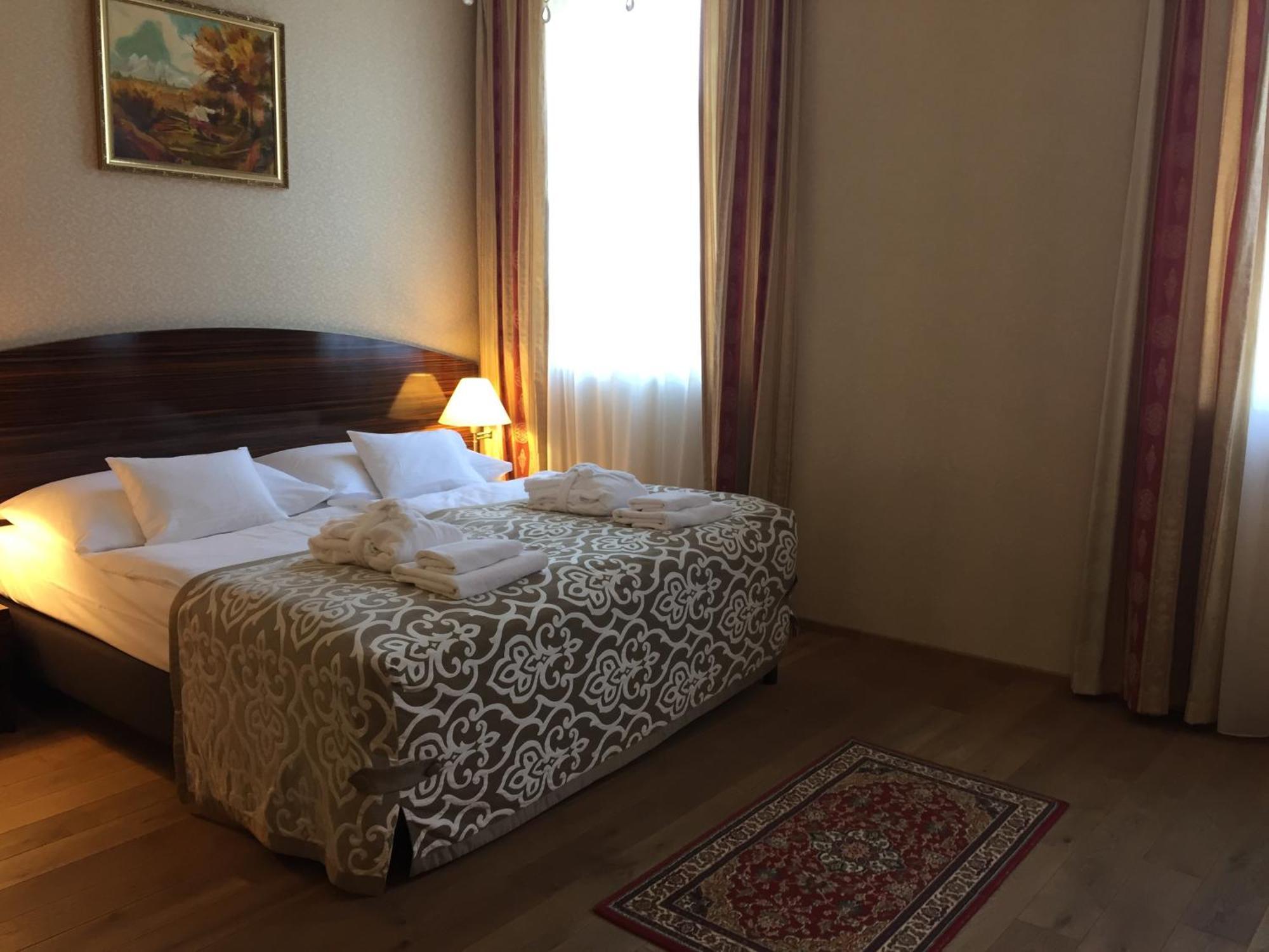 Batthyány Kastélyszálló Zalacsány Esterno foto